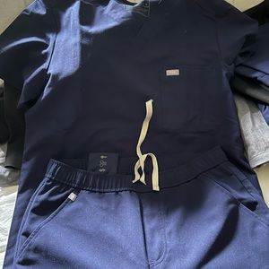 Gently worn mens figs navy blue joggers and scrub top